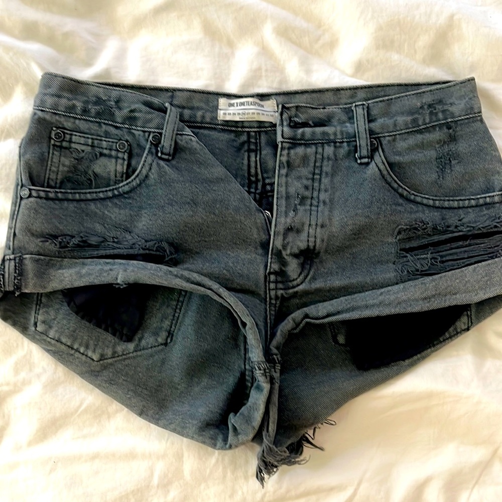One tea spoon shorts in great condition! Bandits